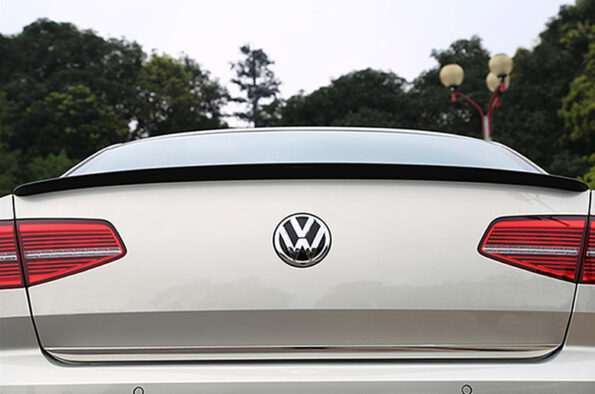 Αεροτομή Μαύρη Γυαλιστερή VW Passat B8