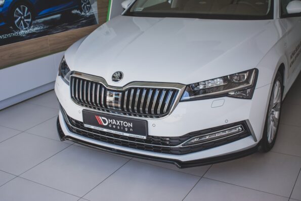 Εμπρός Σπόιλερ V.1 Skoda Superb Liftback / Combi Mk3 Facelift