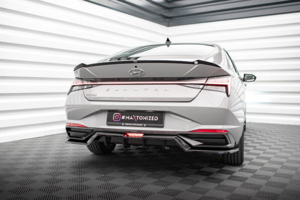 Πίσω Σπόιλερ (with vertical bars) Hyundai Elantra Mk7
